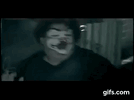 mQqjzG.gif